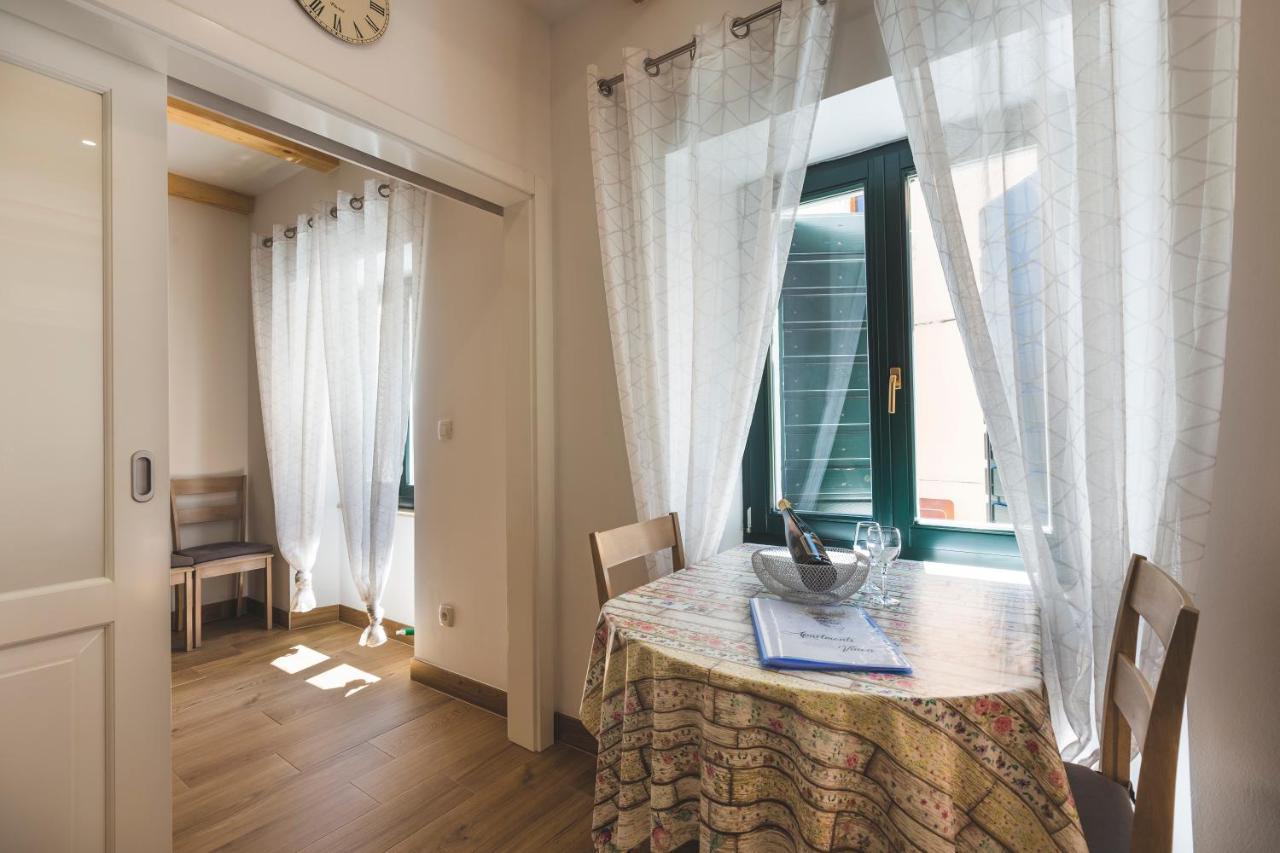 Vinea Umag, Ulica G Garibaldia 2 *